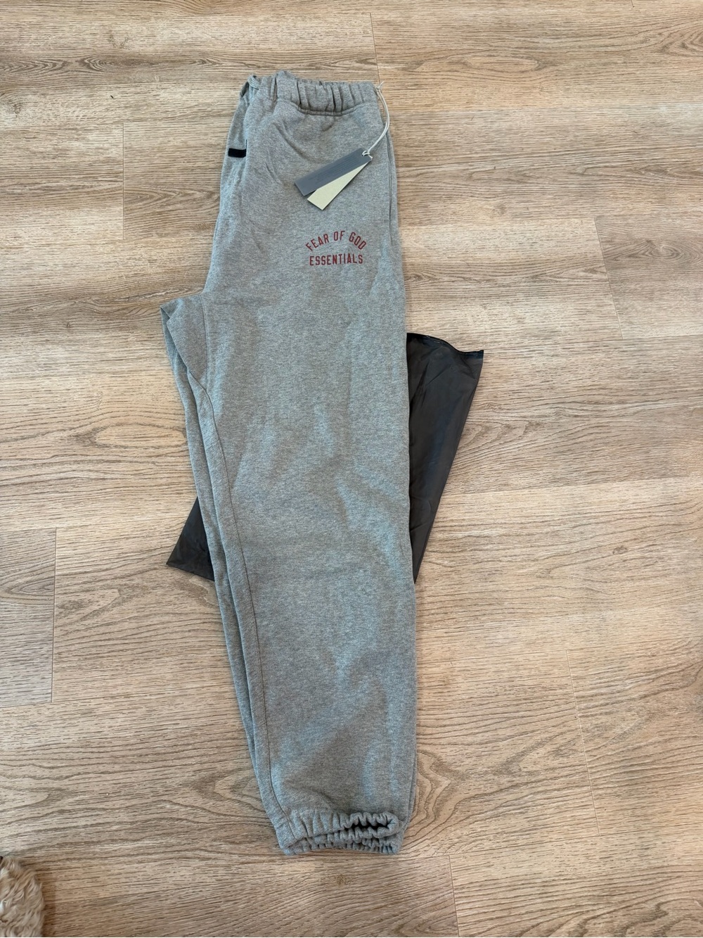 Men’s large, gray essentials joggers
